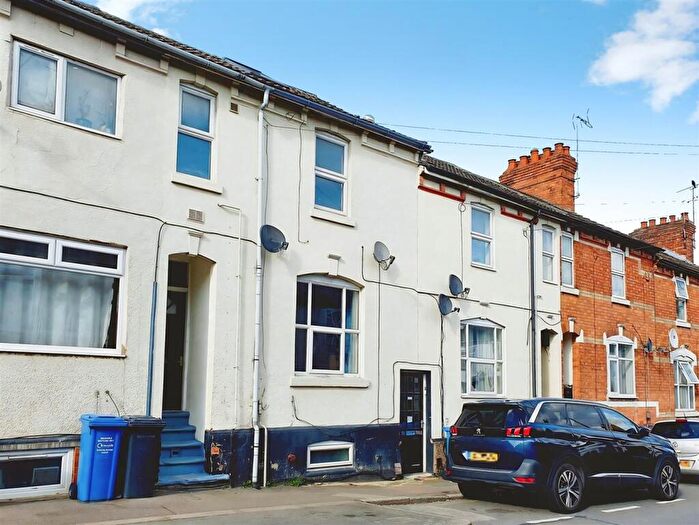 1 Bedroom Flat To Rent In Mill Road, Kettering, Northants, NN16