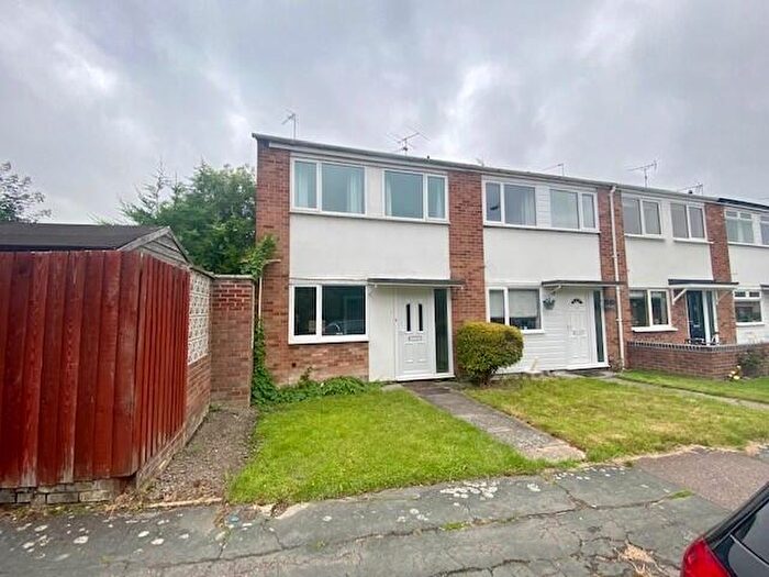 3 Bedroom End Of Terrace House To Rent In Derwent Close, CB1