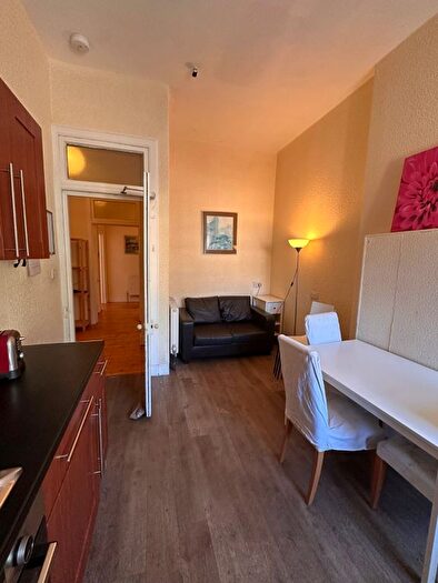 4 Bedroom Flat To Rent In Lauriston Gardens, Edinburgh, EH3