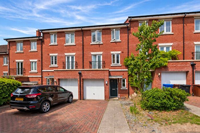 4 Bedroom Town House To Rent In Pearmain Lane, Ipswich, IP4