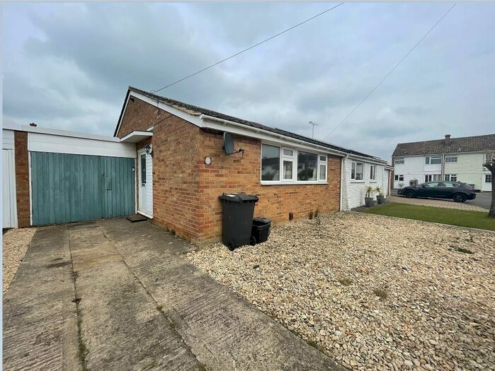 2 Bedroom Bungalow To Rent In Eynsham, Oxforshire, OX29