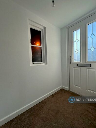 3 Bedroom Semi-Detached House To Rent In Plough Lane, Chippenham, SN15