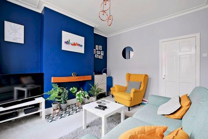 2 Bedroom Terraced House To Rent In Aisthorpe Road, Sheffield, S8