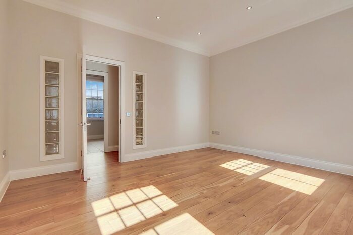2 Bedroom Flat To Rent In Seymour Place, London, W1H