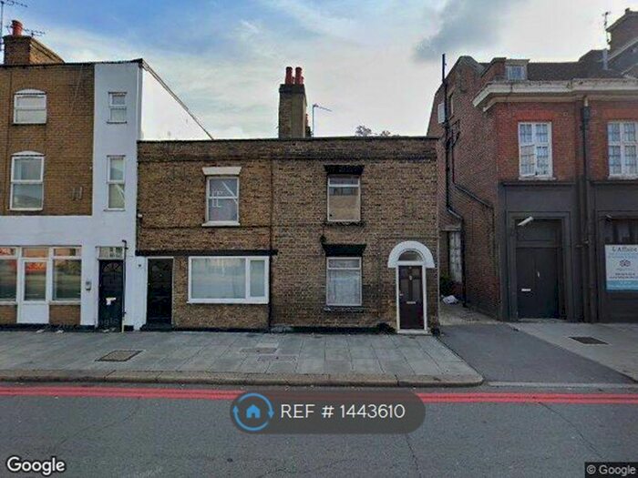 3 Bedroom End Of Terrace House To Rent In Putney Bridge Road, London, SW18