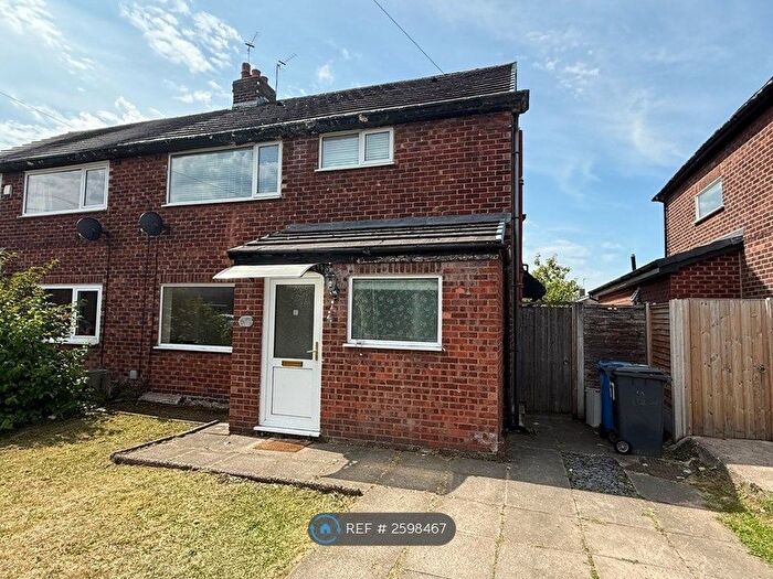 3 Bedroom Semi-Detached House To Rent In Maple Crescent, Penketh, Warrington, WA5