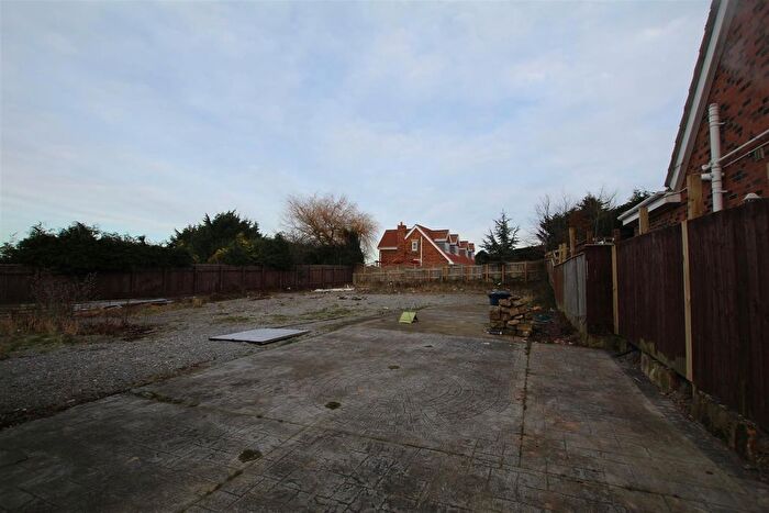 5 Bedroom Property To Rent In Ormesby Bank, Ormesby, Middlesbrough, TS7