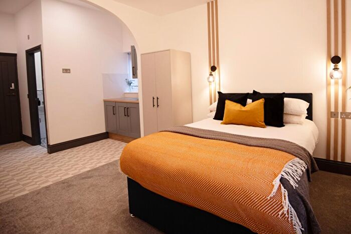 Studio To Rent In Room, London Road, DE24