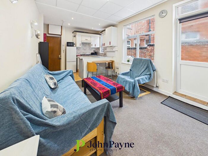1 Bedroom Apartment To Rent In Chester Street, Lower Coundon, Coventry, CV1