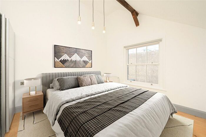 3 Bedroom Terraced House For Sale In Sulgrave Road, London, W6