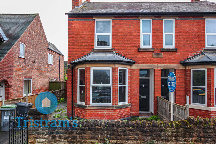 4 Bedroom Semi-Detached House To Rent In Peveril Road, Beeston, NG9