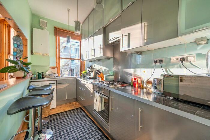 1 Bedroom Flat To Rent In Westbourne Park Road, Westbourne Park, London, W11