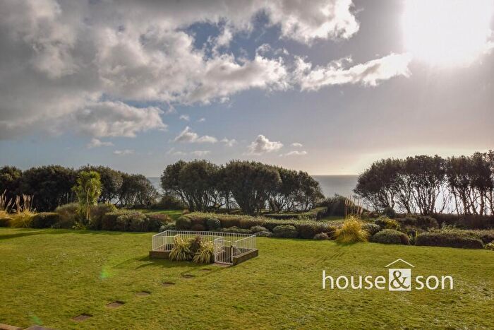 3 Bedroom Apartment For Sale In Ocean Heights, Boscombe Cliff Road, Bournemouth, Dorset, BH5