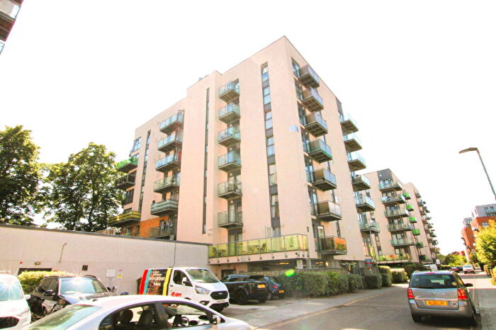 1 Bedroom Flat For Sale In Academy Way, Dagenham, RM8