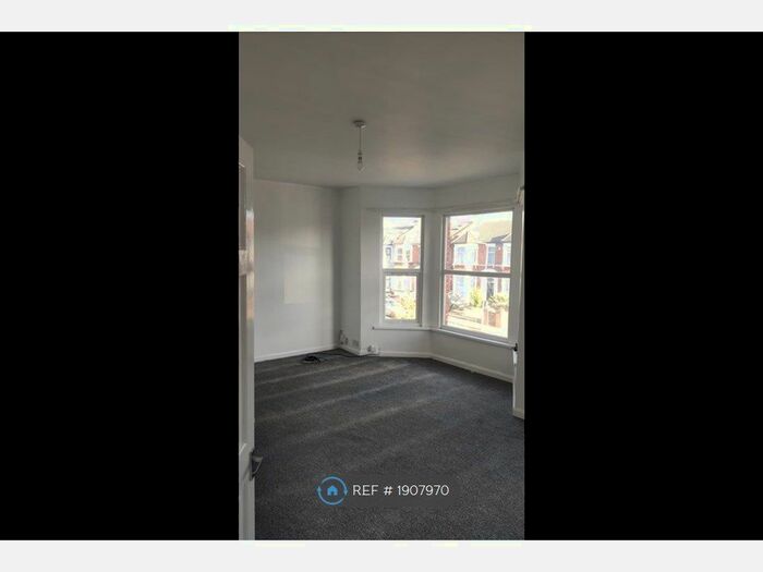 2 Bedroom Flat To Rent In Norfolk Road, Ilford, IG3