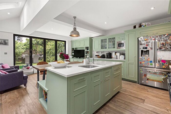 5 Bedroom Terraced House For Sale In Nevis Road, London, SW17