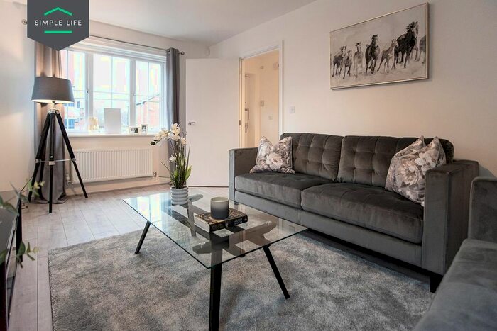 3 Bedroom Semi-Detached House To Rent In Baytree Lane, Middleton, Manchester, M24