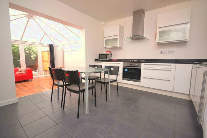 7 Bedroom Terraced House To Rent In Addington Road, Town, RG1