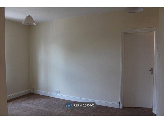 1 Bedroom Flat To Rent In Hope Street, Maidstone, ME14