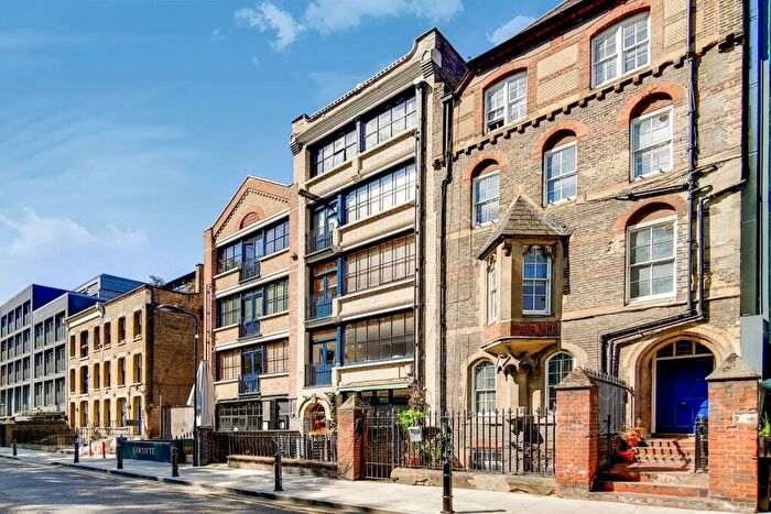 2 Bedroom Apartment To Rent In Hoxton Square, Shoreditch, N1
