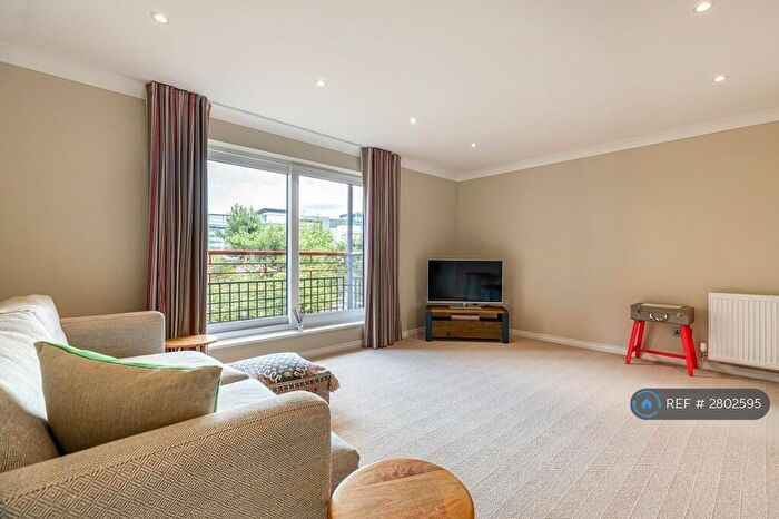 2 Bedroom Flat To Rent In Riverview Place, Glasgow, G5