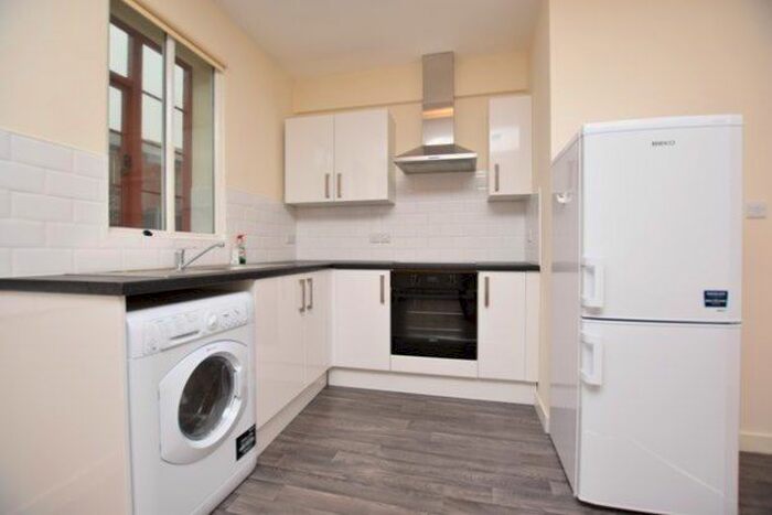 2 Bedroom Flat To Rent In Joels Courtyard, Sheffield, S3