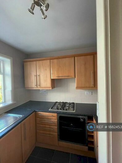 2 Bedroom Flat To Rent In Hampton Road, Southport, PR8