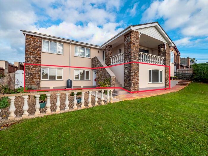 2 Bedroom Apartment To Rent In Silverton Close, Bude, EX23