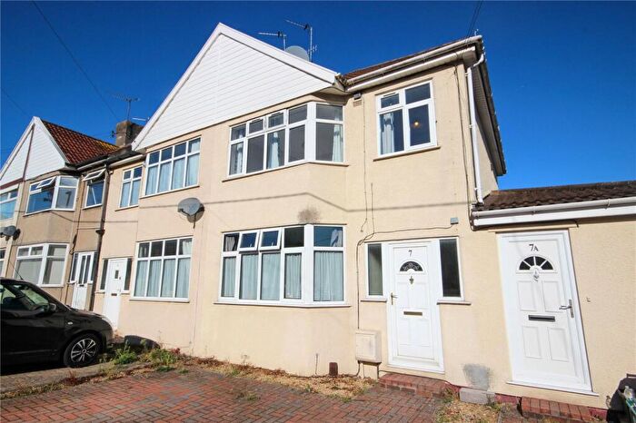 2 Bedroom Apartment To Rent In Kingsholme Road, Kingswood, Bristol, BS15