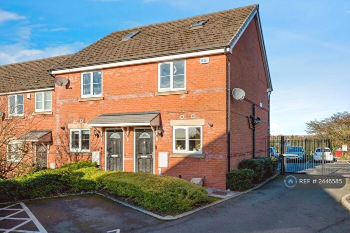3 Bedroom End Of Terrace House To Rent In Beaumont Rise, Bolton, BL3