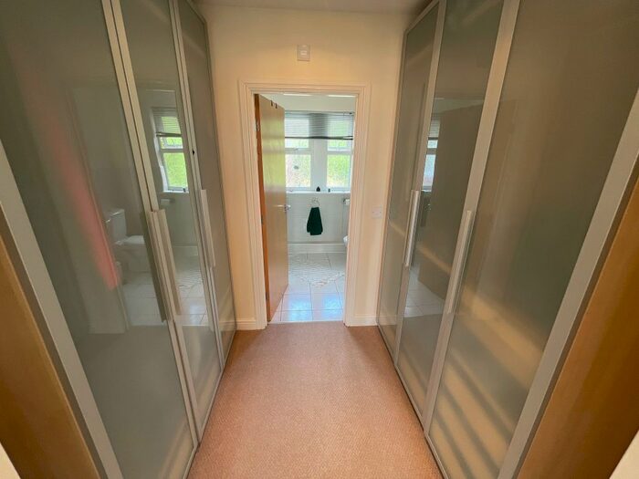 2 Bedroom Flat To Rent In Broadacre Place, Alderley Edge, SK9