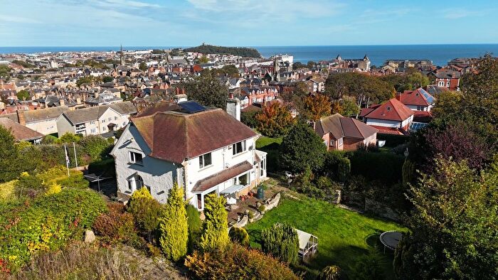 3 Bedroom Detached House For Sale In Queen Margarets Road, Scarborough, YO11
