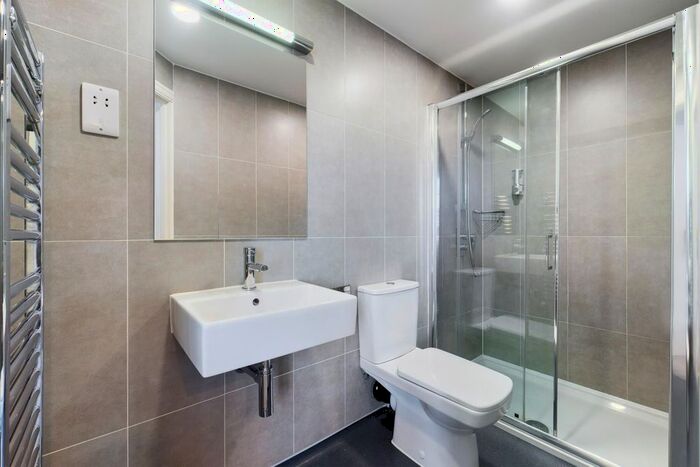 3 Bedroom Flat To Rent In Warley Street, Great Warley, Brentwood, CM13