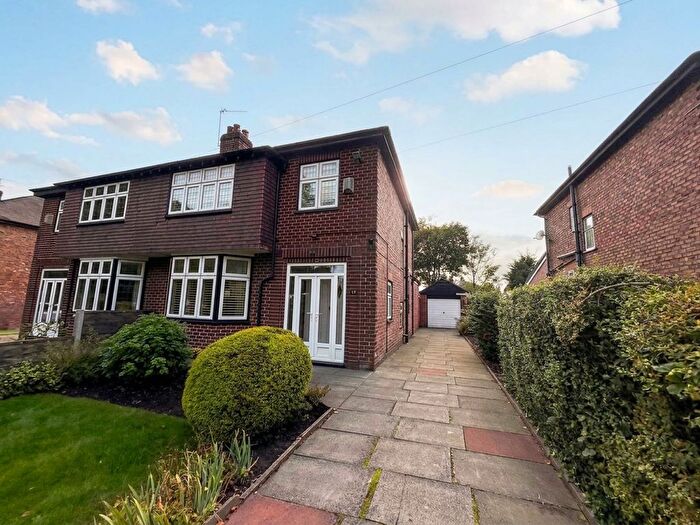 3 Bedroom Semi-Detached House For Sale In Manor Road, Salford, M6