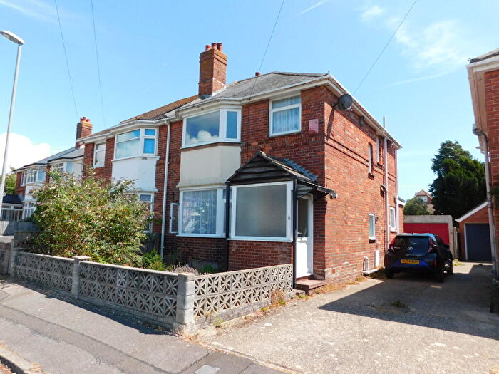 3 Bedroom Semi-Detached House For Sale In St Johns Road, Christchurch, BH23
