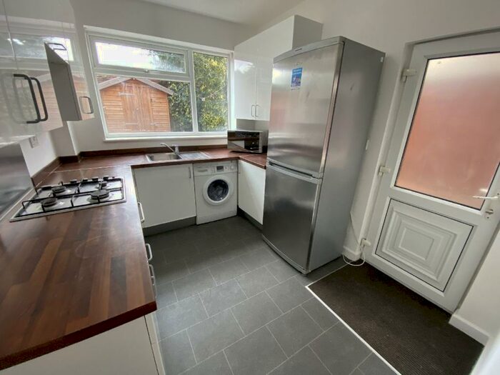 5 Bedroom House To Rent In Gregory Boulevard, Hyson Green, Nottingham, Nottinghamshire, NG7