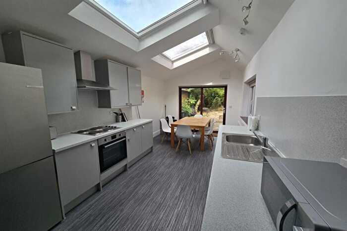 5 Bedroom Detached House To Rent In Broadgate, Beeston, NG9