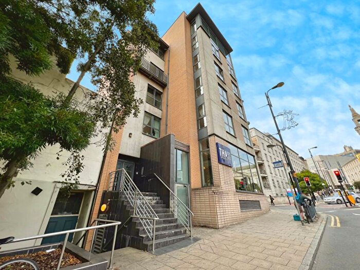 2 Bedroom Flat To Rent In Portland Place, Calverley Street, Leeds, West Yorkshire, LS1