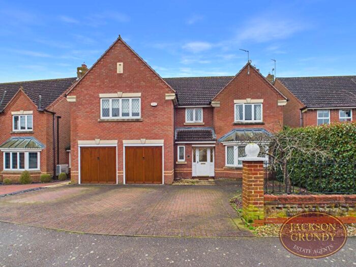 5 Bedroom Detached House For Sale In Martlet Close, Wootton, Northampton, Northamptonshire, NN4