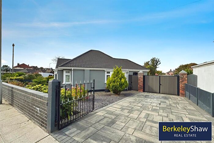 2 Bedroom Detached Bungalow For Sale In Ennerdale Drive, Liverpool, L21