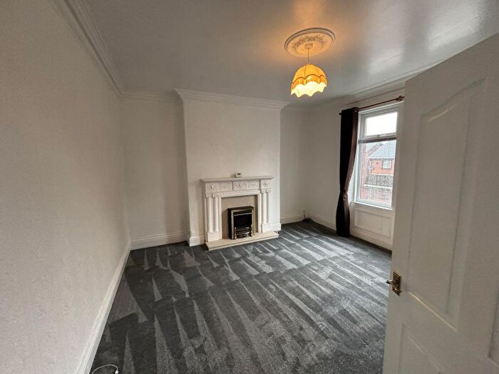 2 Bedroom House To Rent In Holyoake Gardens, Gateshead, NE9