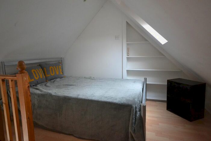 1 Bedroom Terraced House To Rent In Goodchild Road, Wokingham, Berkshire, RG40