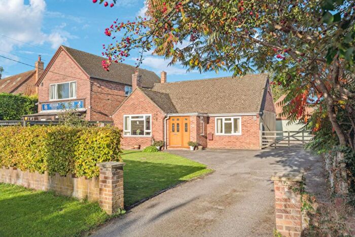 4 Bedroom Detached House For Sale In Worminghall Road, Ickford, HP18