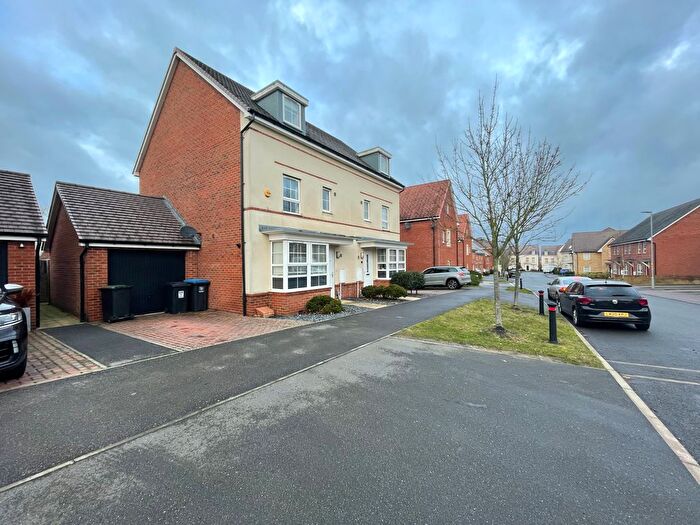 4 Bedroom Property To Rent In Admiral Avenue, Hemel Hempstead, HP2