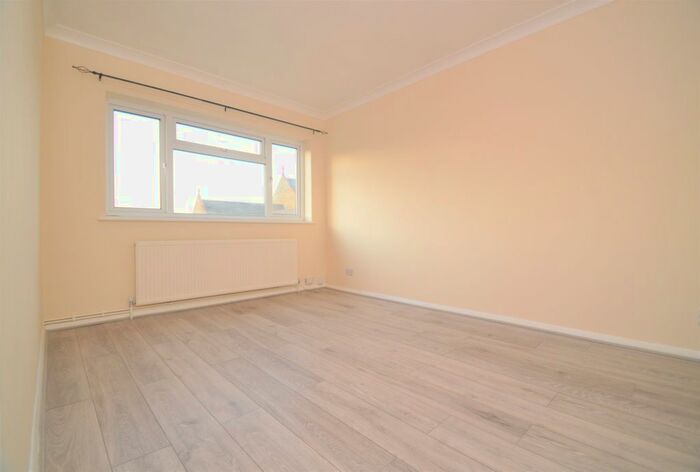 2 Bedroom Maisonette To Rent In Ancaster Street, London SE18