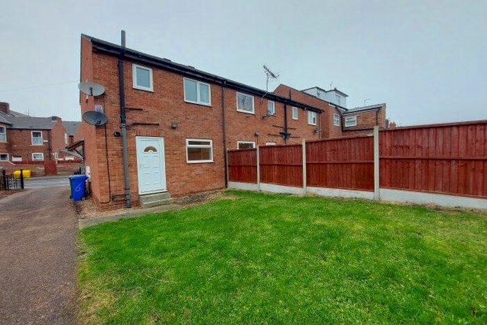 2 Bedroom Property To Rent In Passhouses Road, Sheffield S4