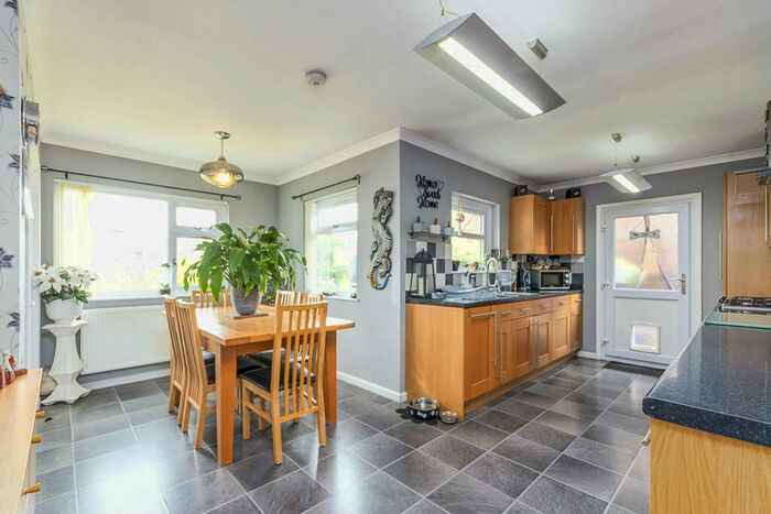 3 Bedroom Detached House For Sale In Esplanade, Mayland, Chelmsford, CM3
