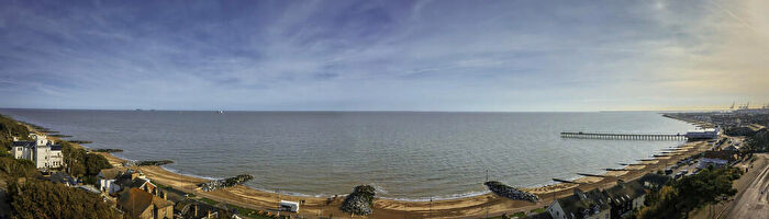 2 Bedroom Apartment For Sale In Wolsey Court, Felixstowe, IP11