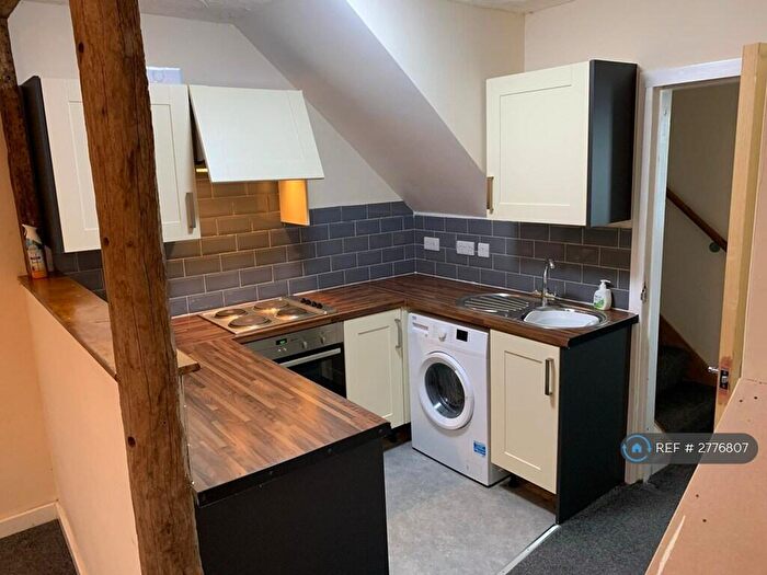 1 Bedroom Flat To Rent In Coach House Mews, Llanrhydd, Ruthin, LL15