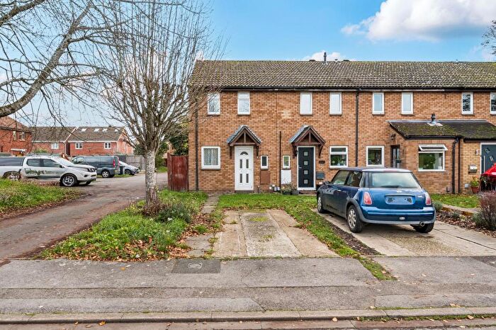2 Bedroom End Of Terrace House For Sale In Braemore Close, Thatcham, , Berkshire, RG19